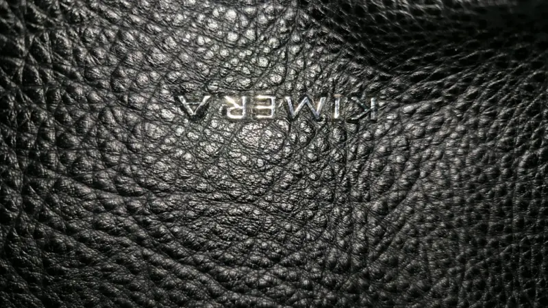 Cartera negra de cuero con tachas Kimera - 4