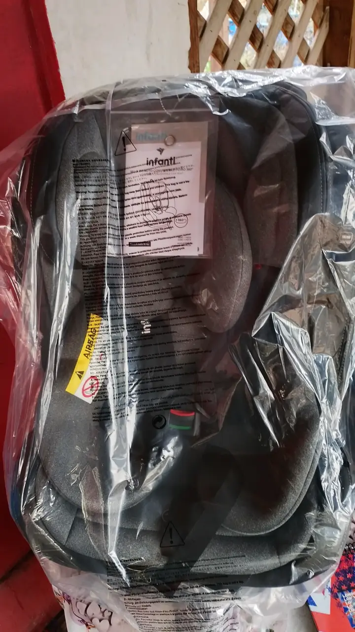Silla de auto Infanti nueva en empaque - 1