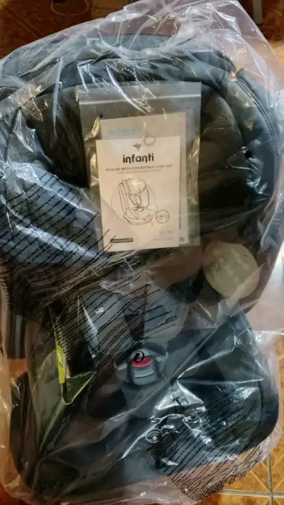 Silla de auto Infanti nueva en empaque - miniatura 3