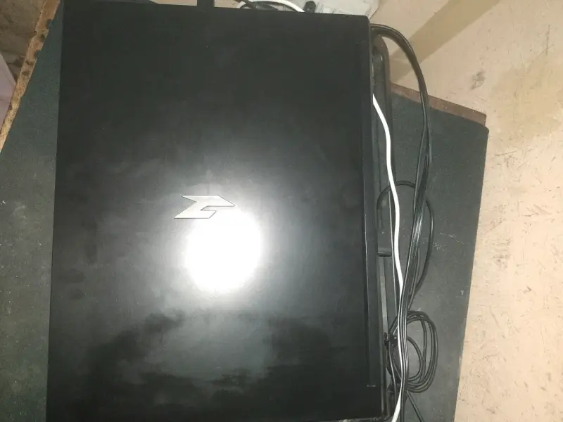 Laptop Acer Nitro v 16 AI - 3