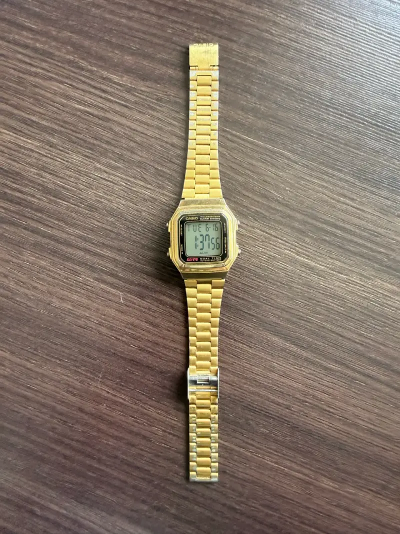 Reloj Casio dorado digital vintage - 5