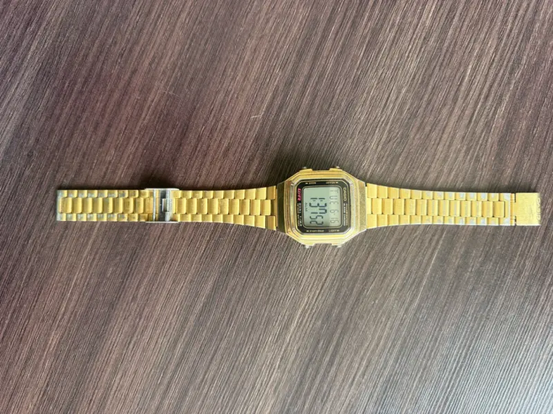 Reloj Casio dorado digital vintage - 6