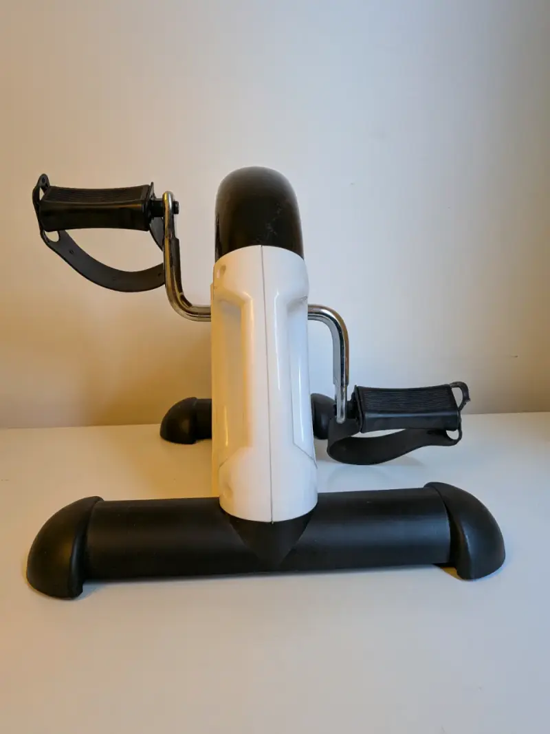 Mini bicicleta estática con pantalla LCD - 4