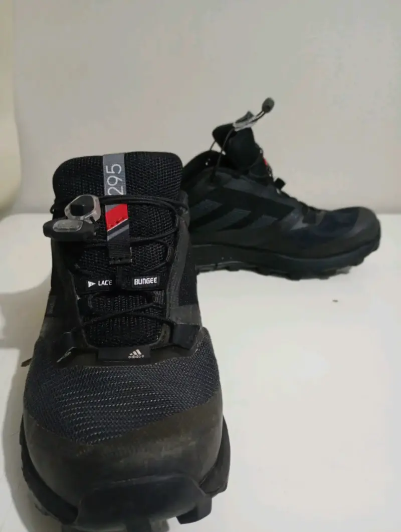 Zapatillas Adidas Terrex negras para trekking - 2