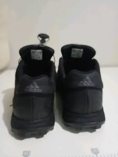 Zapatillas Adidas Terrex negras para trekking - miniatura 3