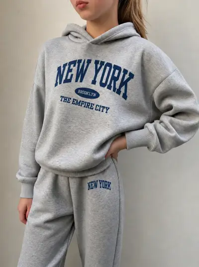 Conjunto  gris con estampado New York talla 12 - miniatura 2