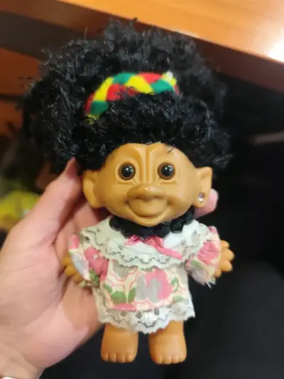 Muñeco troll vintage con vestido azul - miniatura 6