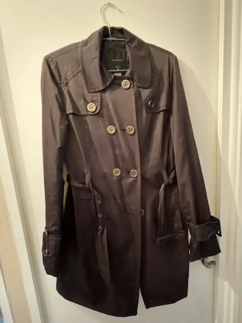 Abrigo trench negro Basement - 1