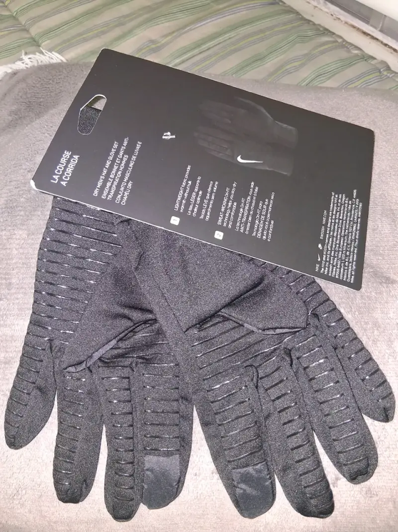 Guantes deportivos Nike negros para running - 4