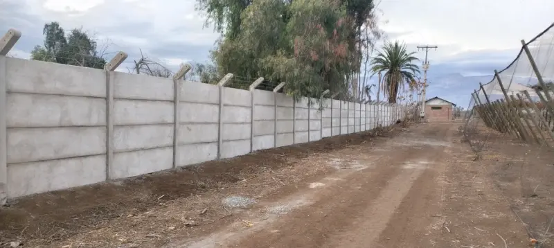 Muro de hormigón prefabricado para cercado - 1