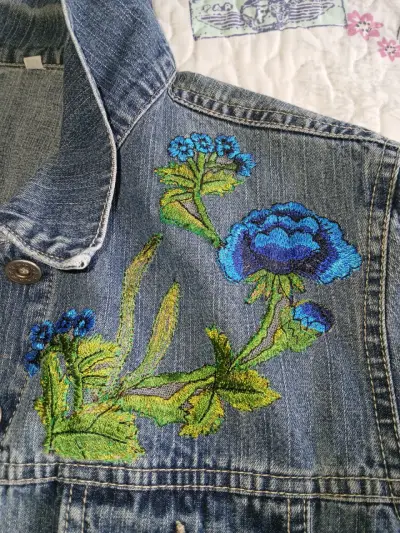 Chaqueta de mezclilla bordada - miniatura 5