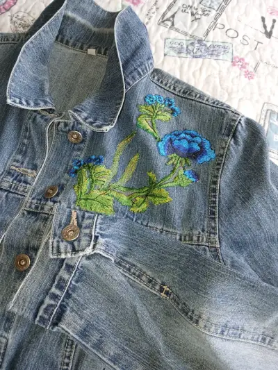 Chaqueta de mezclilla bordada - miniatura 6