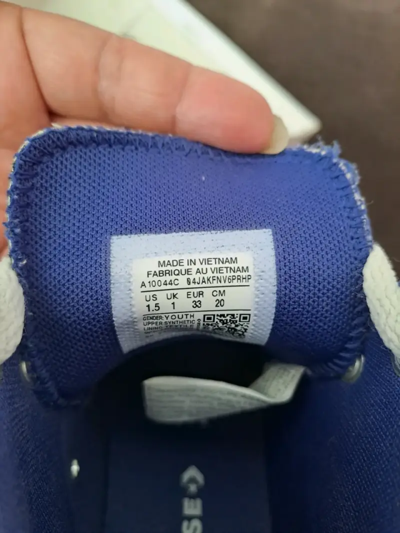 Zapatillas altas con diseño brillonte para niños - 2