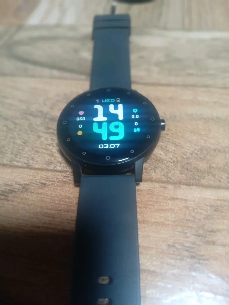 Reloj inteligente con correa negra - 2