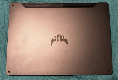 Laptop ASUS TUF Gaming en buen estado - miniatura 1