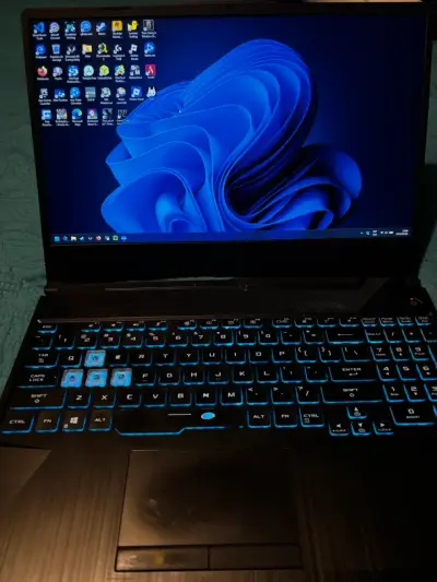 Laptop ASUS TUF Gaming en buen estado - miniatura 2