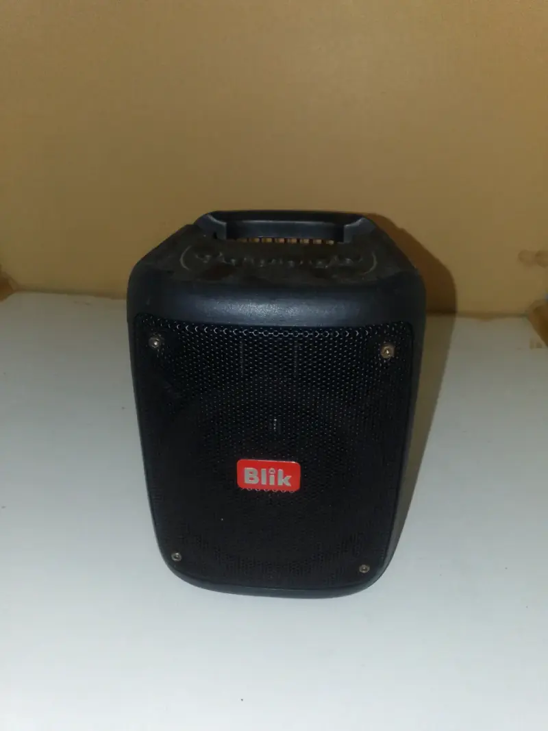 Parlante portátil Blik con Bluetooth - 2