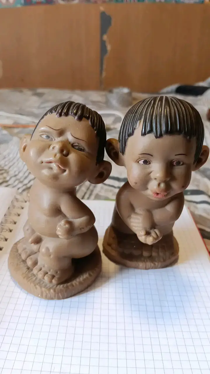 Figuras decorativas de cerámica artesanal
