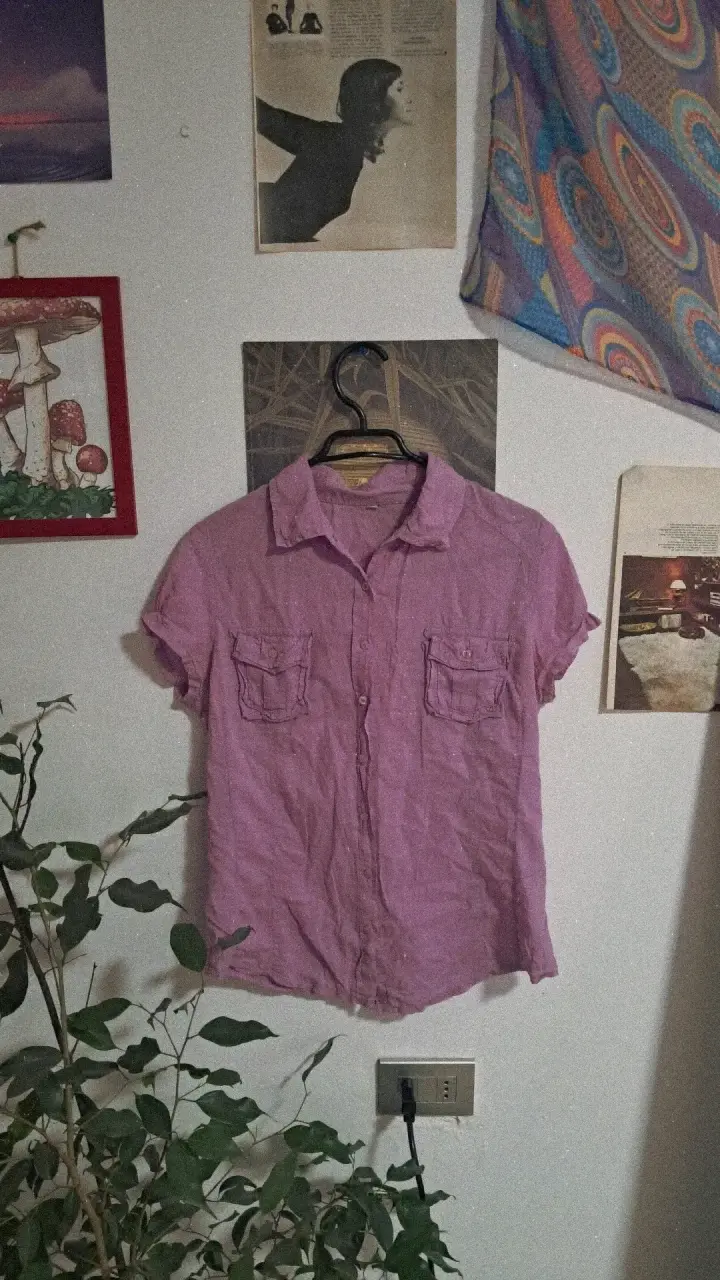Camisa morada de manga corta para mujer