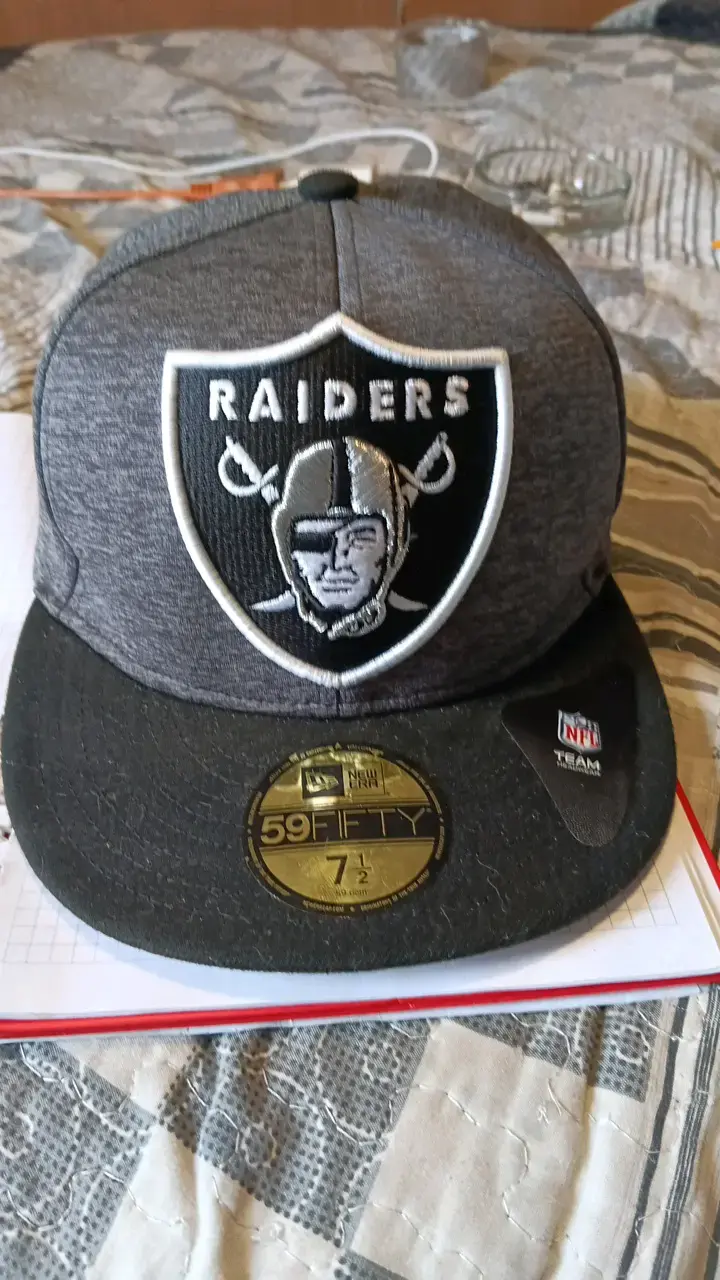 Gorra New Era Raiders 59FIFTY gris - 1