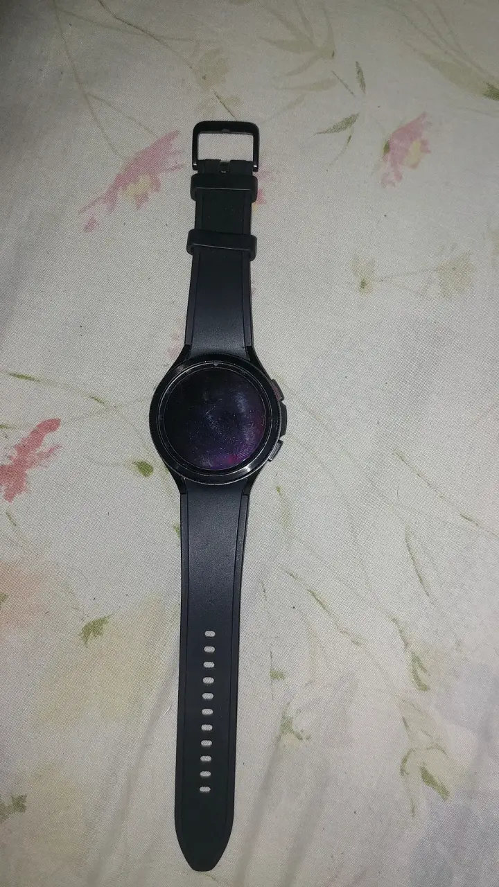 Smartwatch negro con correa ajustable - 2