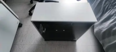 Gabinete de PC blanco con diseño ventilado - miniatura 6
