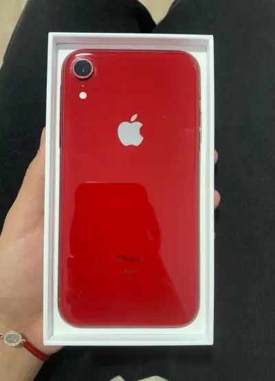 iPhone XR rojo en caja original - miniatura 1
