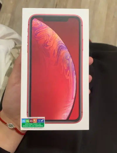 iPhone XR rojo en caja original - miniatura 5