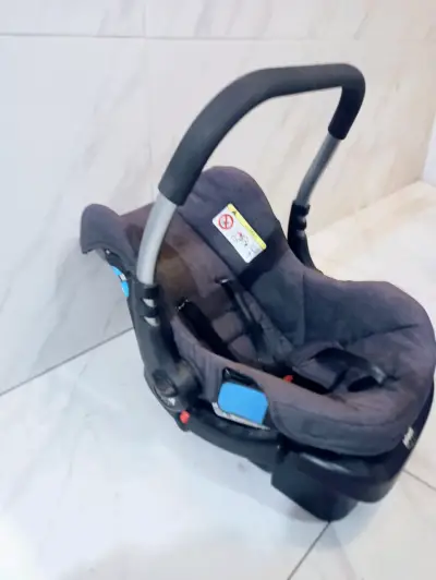 Silla de auto para bebé color gris Infanti - miniatura 1