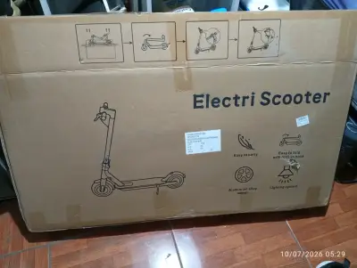 Scooter eléctrico plegable con ruedas de aleación - miniatura 1