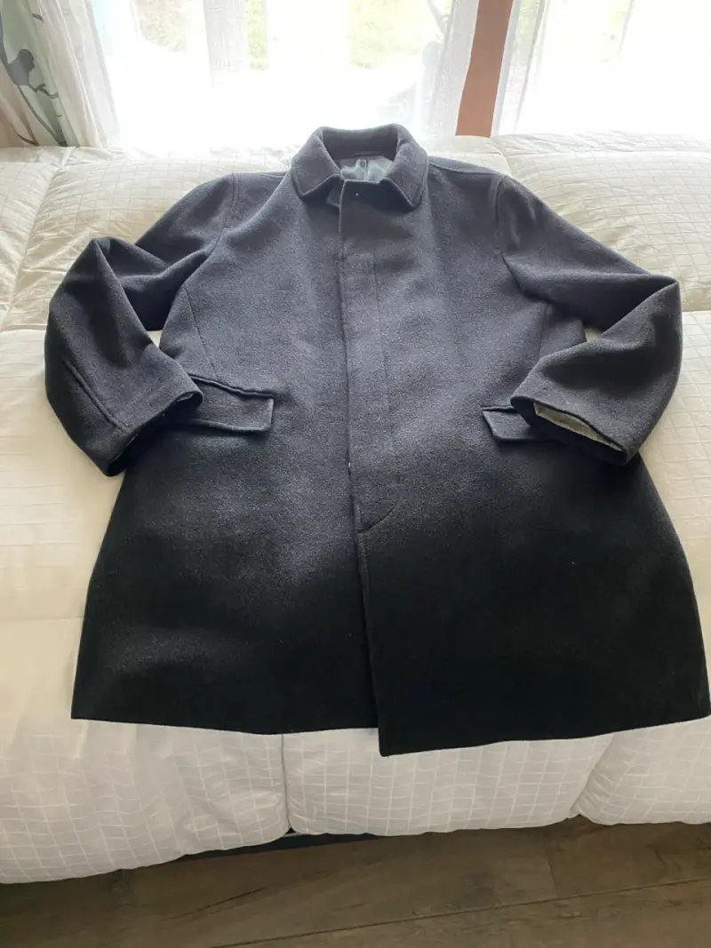 Abrigo negro elegante para hombre - 2