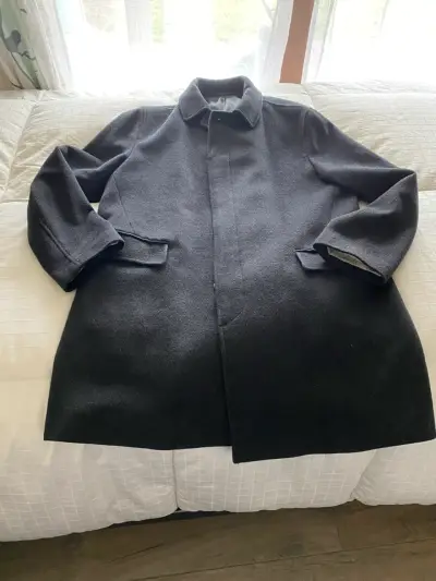 Abrigo negro elegante para hombre - miniatura 2