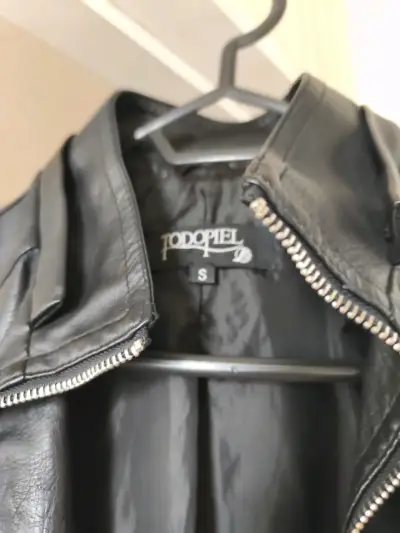 Chaqueta de cuero negra con cierre Todo piel - miniatura 3