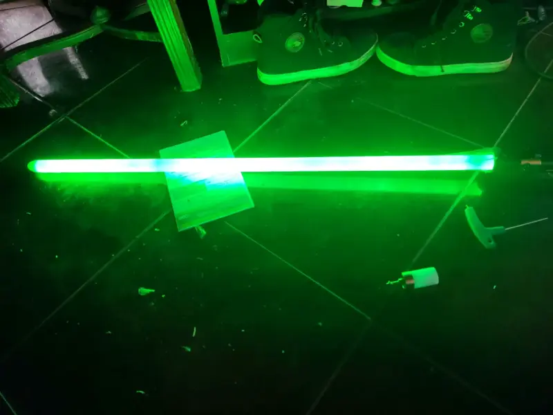 Sable de luz LED verde para cosplay - 1