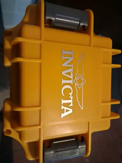 Reloj Invicta Pro Diver dorado y negro - miniatura 2