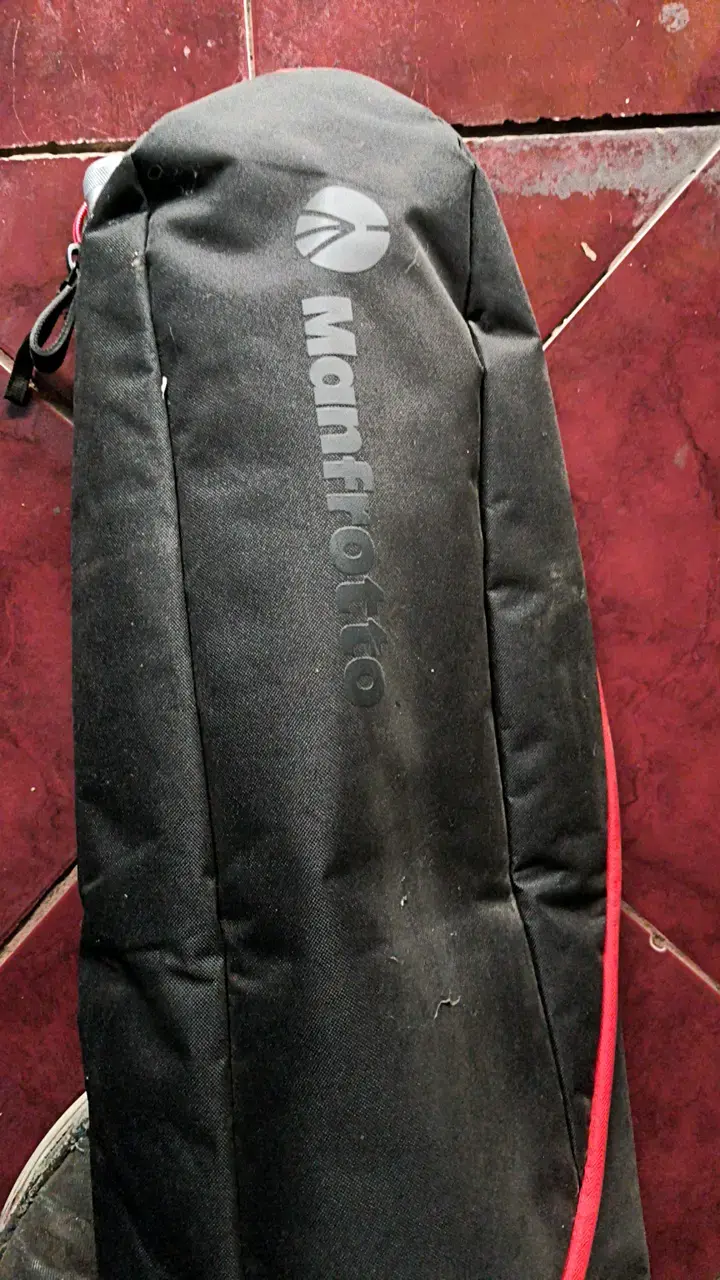 Bolso Manfrotto para trípode negro y rojo - 4
