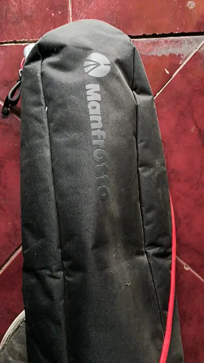 Bolso Manfrotto para trípode negro y rojo - miniatura 4