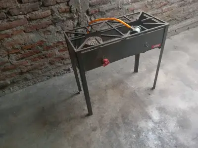 Cocina industrial a gas de hierro - miniatura 3