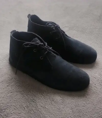 Zapatos gamuza natural nuevos 42 - miniatura 2