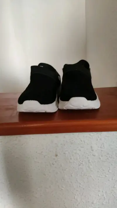 Zapatillas deportivas negras unisex - miniatura 1