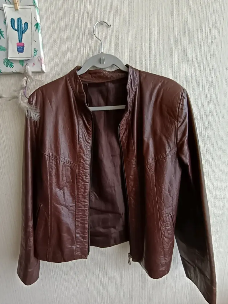 Chaqueta de cuero marrón para mujer - 1
