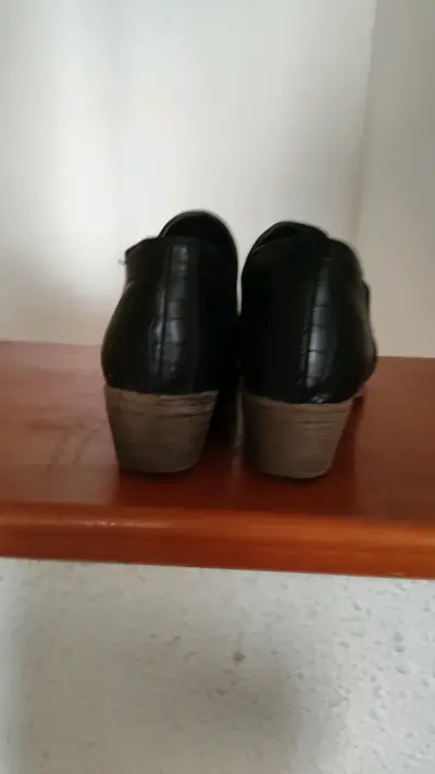 Botines de cuero negro para dama - miniatura 2