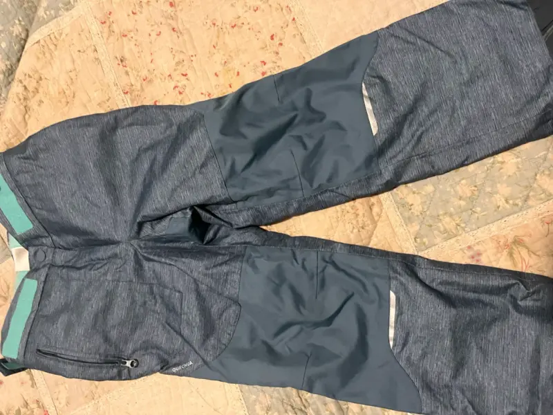 Pantalones de trekking Quechua impermeables - 1