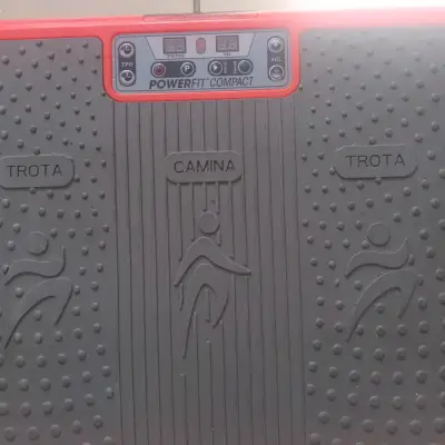 Plataforma vibratoria Powerfit Compact roja - miniatura 6