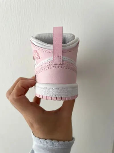 Zapatillas Jordan 1 Mid para bebés - miniatura 2