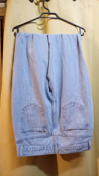 Suéter de lana azul con cuello alto - miniatura 3