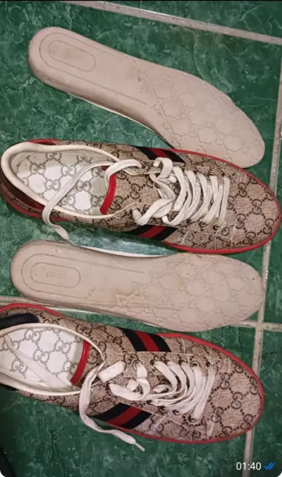 Zapatillas Gucci con diseño monograma ORIGINALES - miniatura 1