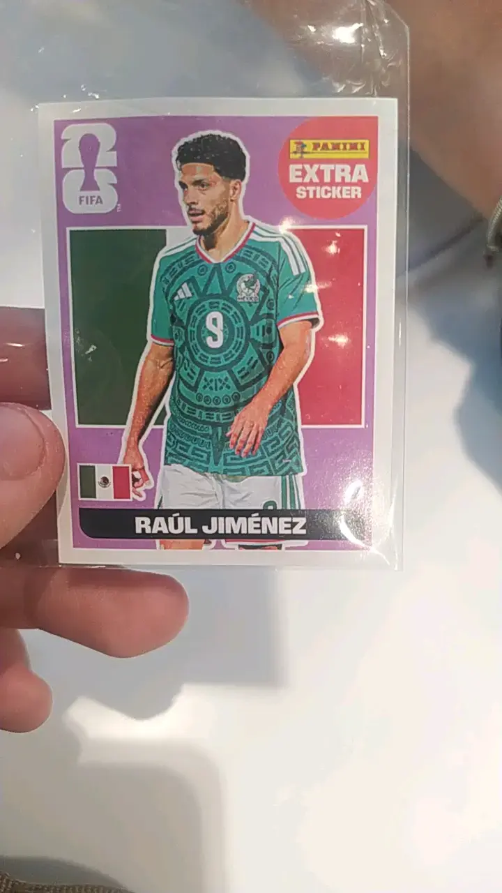 Lámina Panini FIFA Raúl Jiménez México