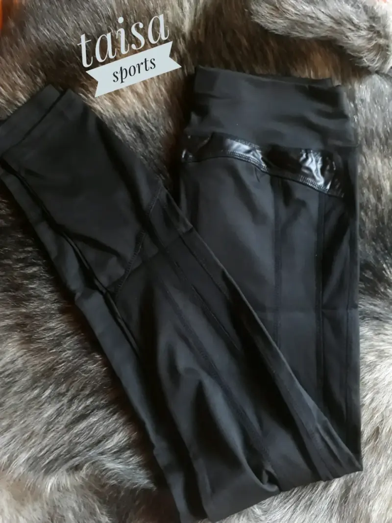 Leggings deportivos negros con paneles de malla - 3