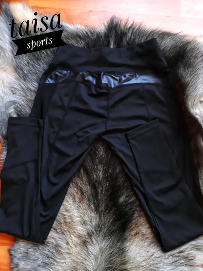 Leggings deportivos negros con paneles de malla - 4